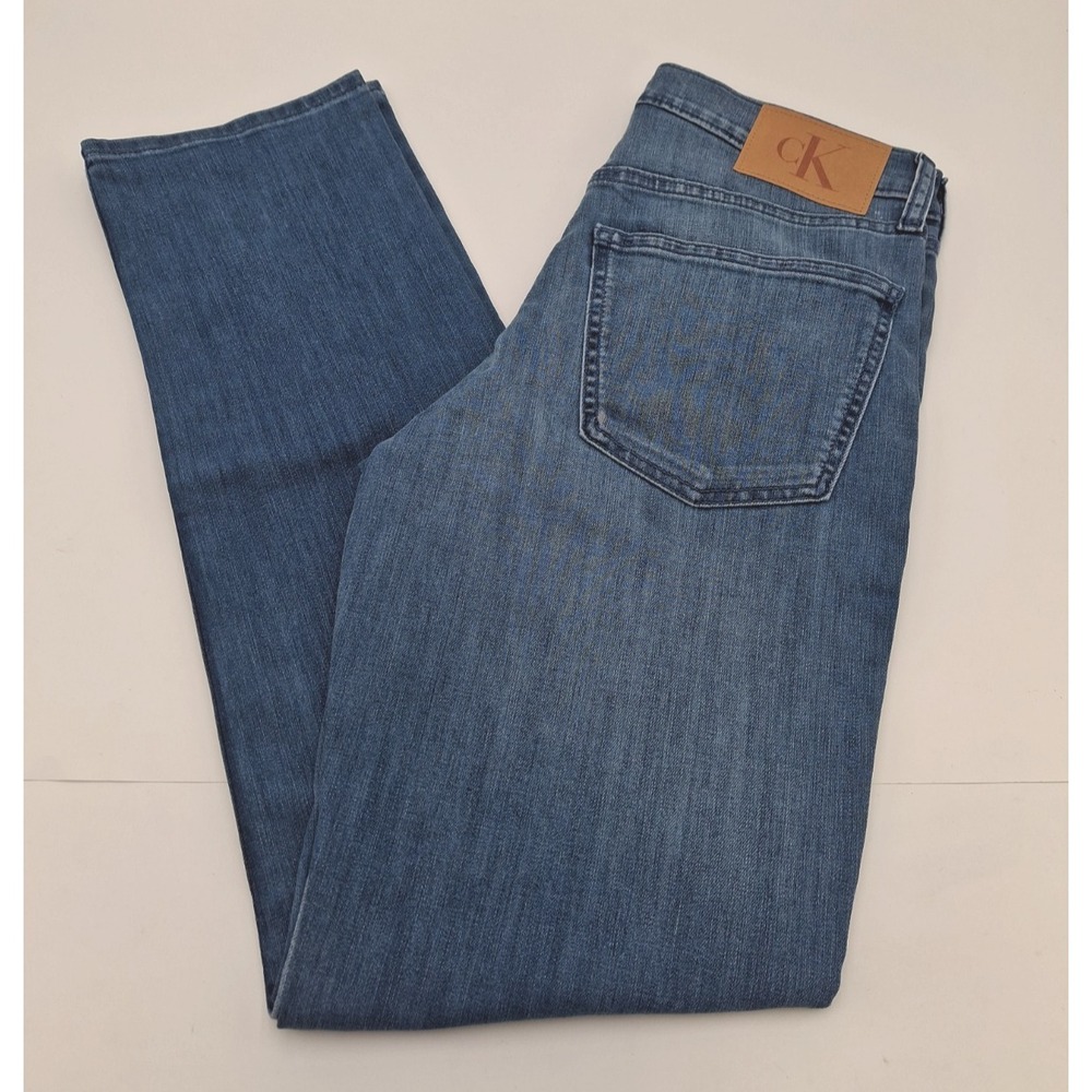 Calvin Klein Men's Classic 5-Pocket Stretch Straight Fit Jean, Light Blue, 30x32